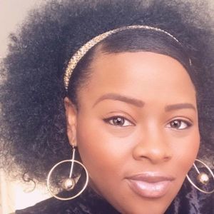 Meet your Posher, Rochelle